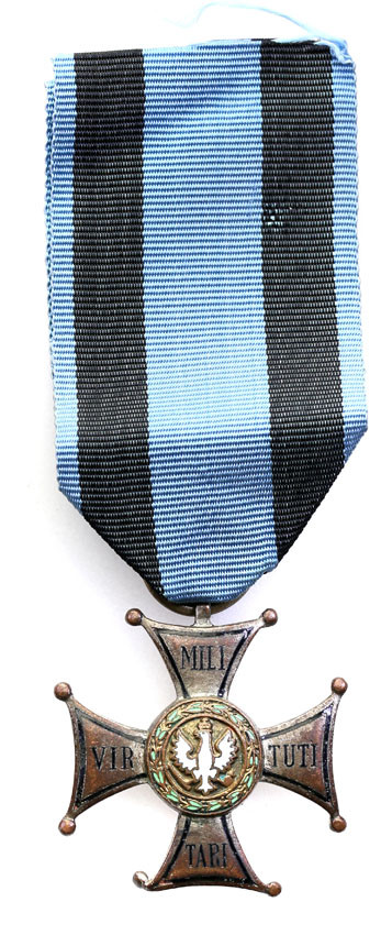Krzyż Virtuti Militari - Wykonanie grawerskie